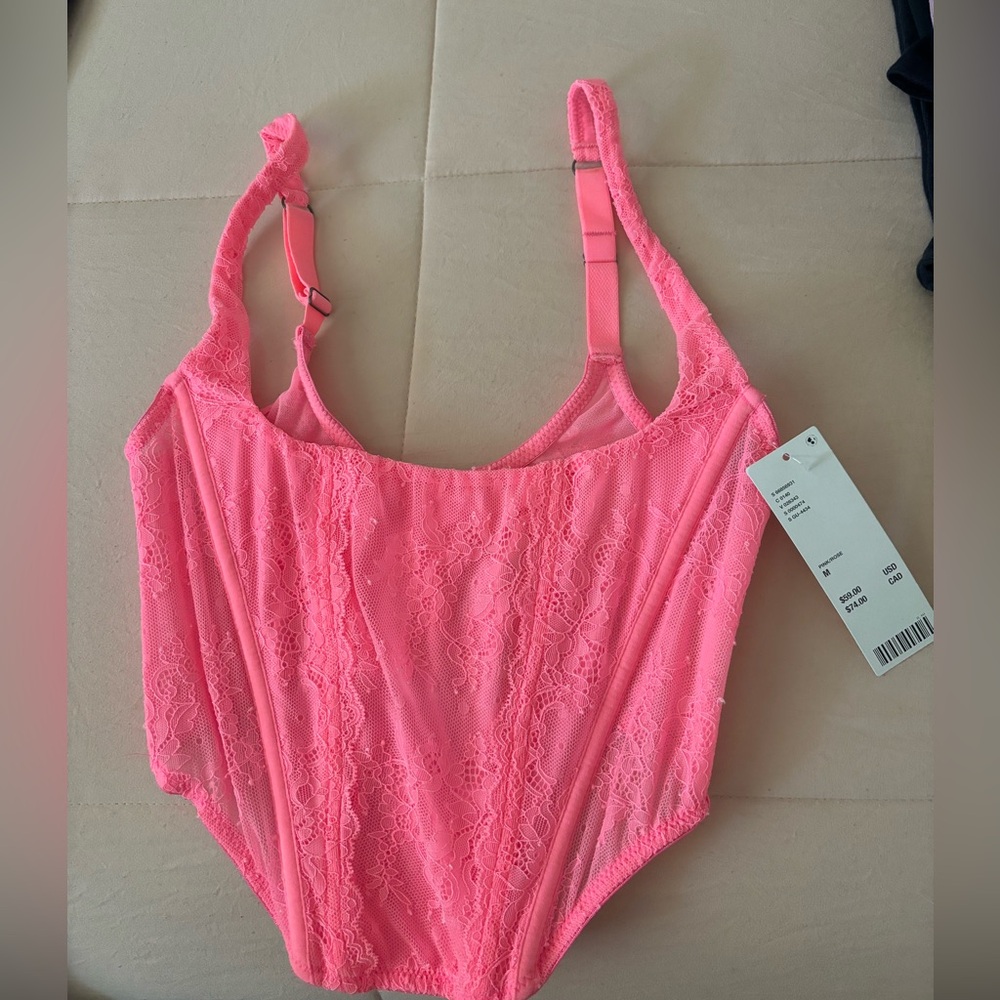 🩷 Urban Outfitters pink lace corset crop top 🩷